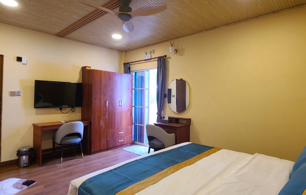 Breeze Haven Surf Retreat Slider Pictures